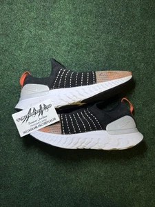 Nike Herren Größe 9 React Phantom Run Flyknit 2 schwarz orange Turnschuhe DQ7647-001 - Bild 1 von 12