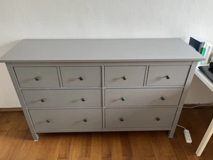 IKEA Hemnes Kommode, grau lasiert – 8 Schubladen (160×96 cm) - Bild 1 von 7