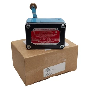 Honeywell EX-AR Explosion Proof Limit Switch, SPDT, 15A 480VAC/250VDC, 1/2" NPT - Picture 1 of 12