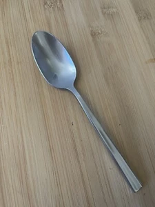 "Cucharadita Oneida REVERSO forjada satinada de acero inoxidable borde elevado 6,25""" - Imagen 1 de 2