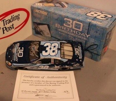 2005 Elliott Sadler 30th Birthday 1/24 Action NASCAR Diecast Autographed - Image 1 of 2