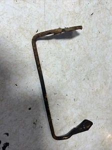 Cub Cadet Mule Drive Latch Narrow frame - Picture 1 of 2