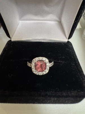 Кольцо из 14-каратного белого золота с натуральным бриллиантом (28 бриллиантов 2 мм) с поддельным основным розовым камнем  - Изображение 1 из 4