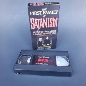 First Family of Satanism Zeena Lavey & Nikolas Schreck Bob Larson VHS 1990 Rare - Bild 1 von 3
