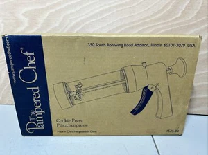 The Pampered Chef Kekspresse verpackt mit 16 Scheiben und Anleitung #1525-03 - Bild 1 von 7