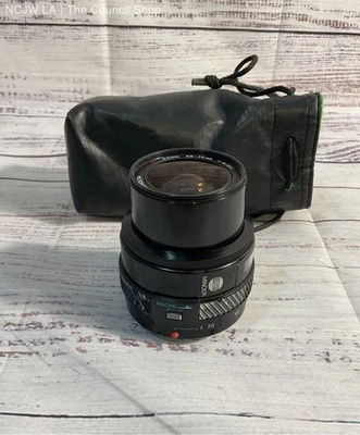 Minolta Maxxum AF Zoom 35-70mm 1:4 (22) With Pouch Bag - Image 1 of 4