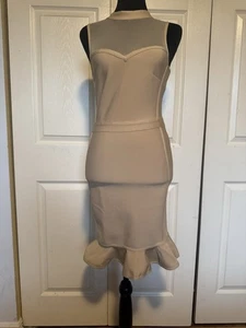 Fashion Nova Women Cream Ruffle Hem Ruched Sleeveless Bodycon Dress Size Small - Picture 1 of 6