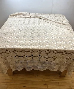 Vtg Handmade Crochet Lace Bedspread Coverlet Tablecloth 96" X 65" Cottagecore - Picture 1 of 5
