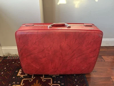 Vintage Red Leather Luggage Suitcase 1950 Americano 28x20x9 - Image 1 of 4