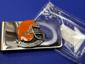 Casco con logotipo del equipo de fútbol americano Cleveland Browns nuevo en stock clip para dinero - ¡El mejor regalo para fanáticos! - Imagen 1 de 12