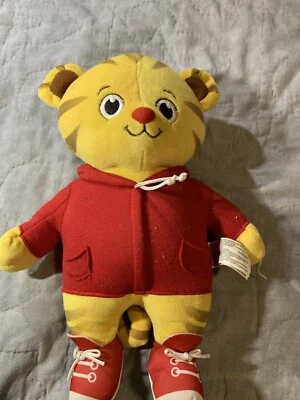 Говорящая плюшевая игрушка Daniel Tiger's Neighborhood - Hi Neighbor Daniel Tiger 12 дюймов - Изображение 1 из 4