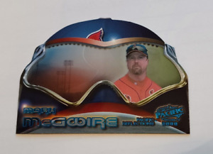 Mark McGwire 2000 Pacific Reflections #15 Die-Cut Insert