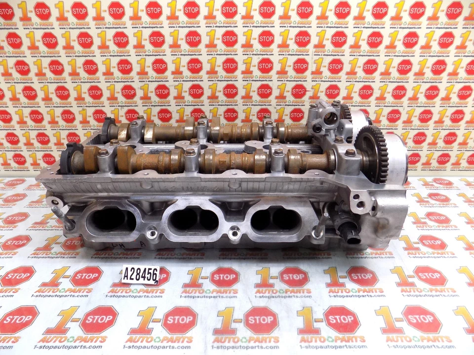 KIA SORENTO 2011-2013 LADO IZQUIERDO MOTOR CULATA MONTAJE 221103CAA1 OEM Foto 1 de 4