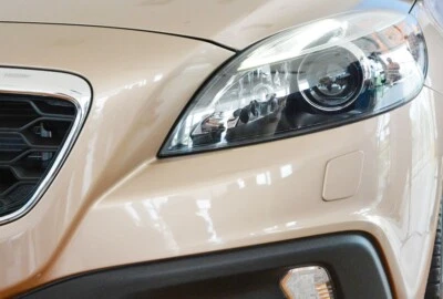 Anillo halo hexagonal LED para Volvo V40 Cross Country 13-16 faro xenón DRL ángel WH Foto 1 de 4