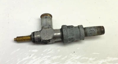 Válvula de drenaje John Deere F925 diésel Yanmar 3TNA72UJ AM100800 Foto 1 de 2