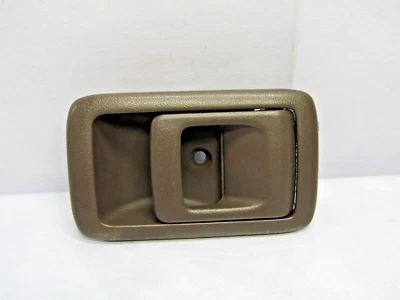 Manija interior de la puerta del pasajero trasero derecho Toyota 4Runner 1996-2002 marrón OEM Foto 1 de 3