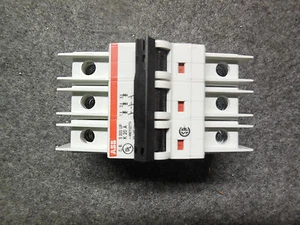 ABB S203UP-K20 CIRCUIT BREAKER 3 POLE - Picture 1 of 2
