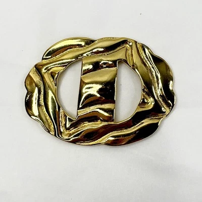 Mujer Tono Dorado Hebilla Cinturón Grueso Orgánico Diseño Ondulado Foto 1 de 4