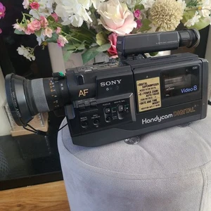 Videocamera Sony Video Recorder Video 8 - Videocamera CCD-V50E + due batterie NP-22 - Foto 1 di 14
