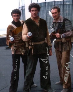 Television Autograph: GARETH THOMAS, DARROW & KEATING (Blake's 7) Signed Photo - Imagen 1 de 1