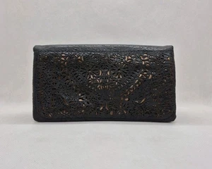 NEU Big Buddha Clutch Geldbörse schwarz Picado Herz mit Gold unter Schicht Druckknopfverschluss - Bild 1 von 7