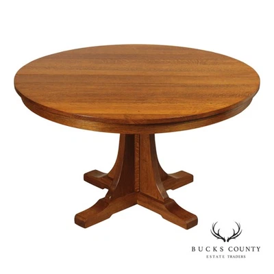 Mesa de comedor extensible redonda de roble Stickley Mission Collection Foto 1 de 4