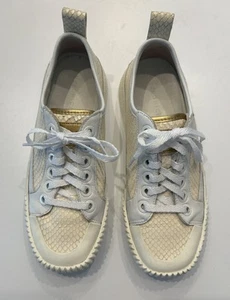 Women’s Veronica Beard Parise Snake Embossed Leather Sneakers Size 5M - Picture 1 of 13