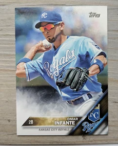 2016 Topps #34 Omar Infante Royals - Picture 1 of 2