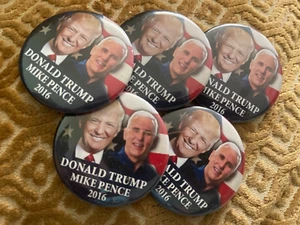 Nuevo de Lote Antiguo Original Trump Mike Pence 2016 Campaña Pines Botón Político 2 1/4” (5avl) - Imagen 1 de 2