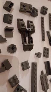 Lot graue Lego Steine Stck. Bionicle Hero Artikel #98597 2 Zehen + andere grau verschiedene - Bild 1 von 8