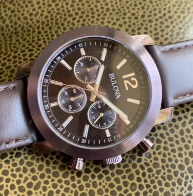 Reloj Pulsera Bulova Negro Cronógrafo Muestra Sin Piezas de Movimiento Foto 1 de 4