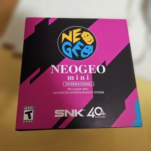 SNK NeoGeo Mini 40th Anniversary ungeöffnet, Kartonschaden, neu - Bild 1 von 6