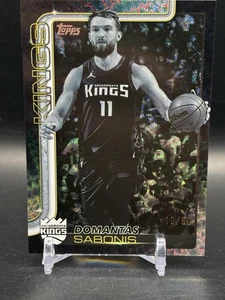 2025-26 Topps Flagship Blackout Speckle #167 Domantas Sabonis 5/50 Kings - Picture 1 of 11