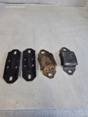Dodge Chrysler Plymouth Sway Bar Brackets 4052522 - Image 1 of 4