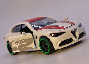 Majorette🔥Alfa Romeo Giulia White / Red 1:60 New🔥 - Picture 1 of 15