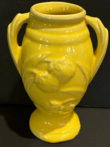 Vintage USA Pottery Double Handled Shawnee Vase Yellow Mid Century Modern 5.5” - Picture 1 of 7