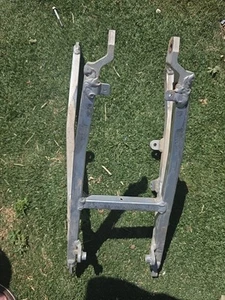 01-06 SUZUKI RM125 RM 125 RM250 RM250Z OEM REAR BACK SUB FRAME SUBFRAME 2 - Picture 1 of 6