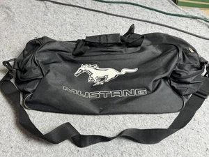 Vintage Ford Mustang schwarz Seesack Sporttasche Schultergurt Reise Sport Logo - Bild 1 von 11