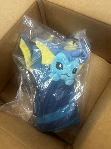 Pokemon Center Offizielle Vaporeon Maskottchen Mittellange Socken 25-29cm Japan Neu - Bild 1 von 4