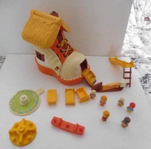 Matchbox School Play Boot Shoe House 1983 Vintage Retro Kids Toy Playset FIGURES - Picture 1 of 11