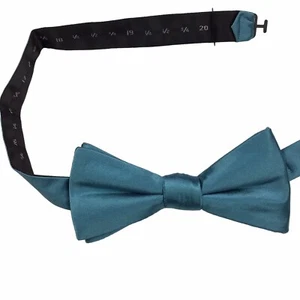 Cravatta uomo Nordstrom in seta tinta unita blu oceano classica con fiocco - Foto 1 di 3