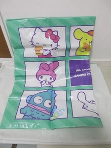 Sanrio Figuren x Mos Burger Picknick Laken - Bild 1 von 3