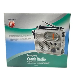 Radio Shack 20-238 Linterna Radio Manivela de Emergencia FM/AM/SW, funciona muy bien *leer - Imagen 1 de 12