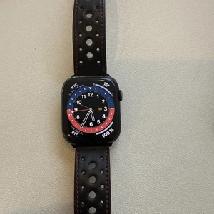 Apple Watch Series 8 45mm mit Gebrauchsspuren - Bild 1 von 5