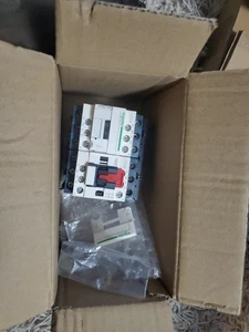 Schneider Electric LC2REQ3801G2 - Picture 1 of 2