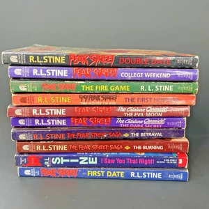 LOT of 10 Fear Street/Fear Street Saga Paperback books by RL Stine 1990-95 - Picture 1 of 14