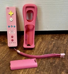 Princess Peach Nintendo Motion Plus Official Wii Remote Tested and Works - Picture 1 of 4