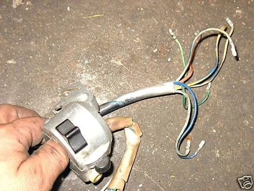 Conjunto de interruptor intermitente intermitente señal de giro 81 Honda NX50M Express NX50 NX 50 M Foto 1 de 1