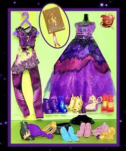 **25 Piece**  Disney Descendants Replacement Lot- Clothing & Shoes+  Mal & Evie+