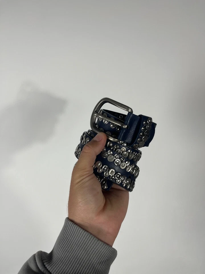 Cinturón de Cuero Genuino Azul con Tachuelas Tono Plateado Punk Rock Estilo Motociclista Foto 1 de 4